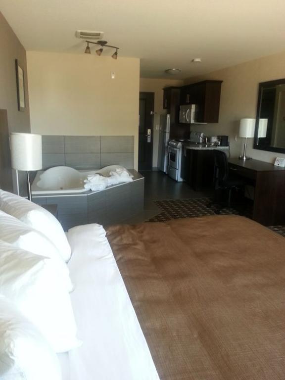 Western Star Inn & Suites Stoughton Extérieur photo