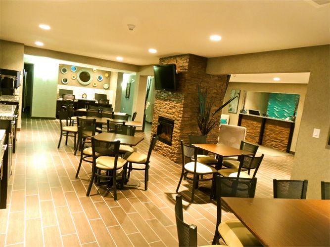 Western Star Inn & Suites Stoughton Extérieur photo