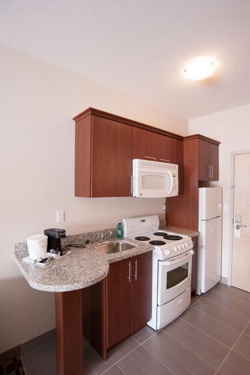 Western Star Inn & Suites Stoughton Extérieur photo