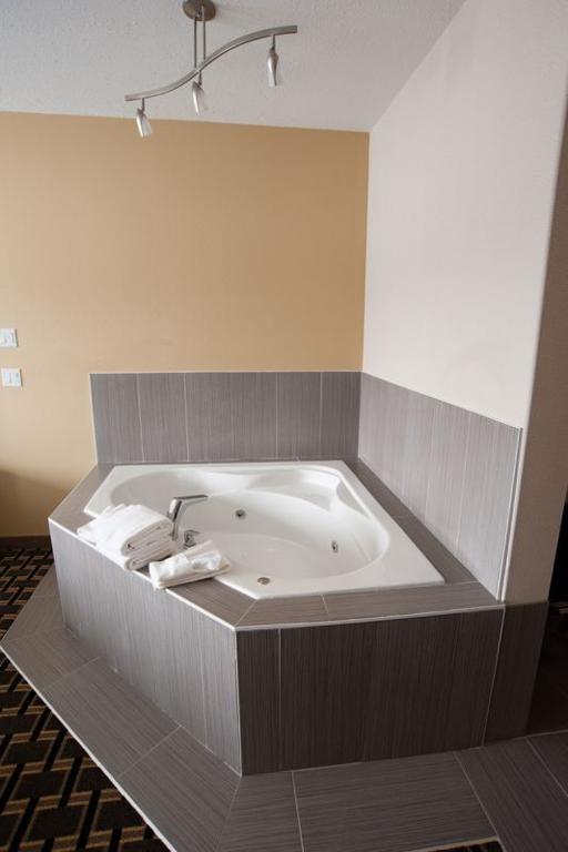 Western Star Inn & Suites Stoughton Extérieur photo