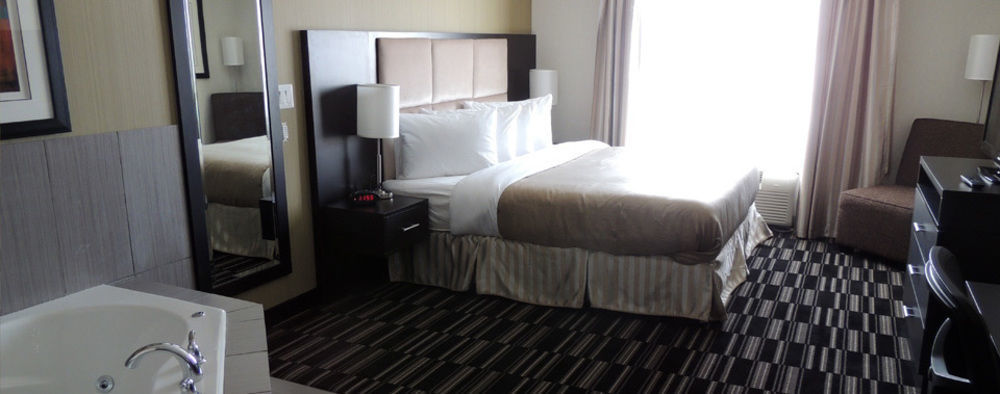 Western Star Inn & Suites Stoughton Extérieur photo